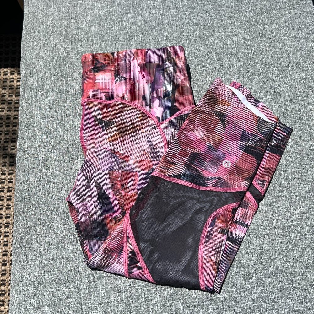 Lululemon size 6 cropped leggings
